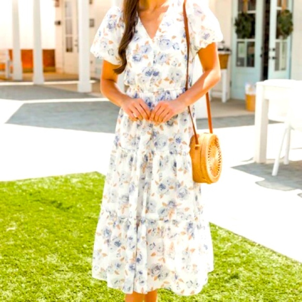 NWOT The Mint Julep Boutique Floral Midi Dress